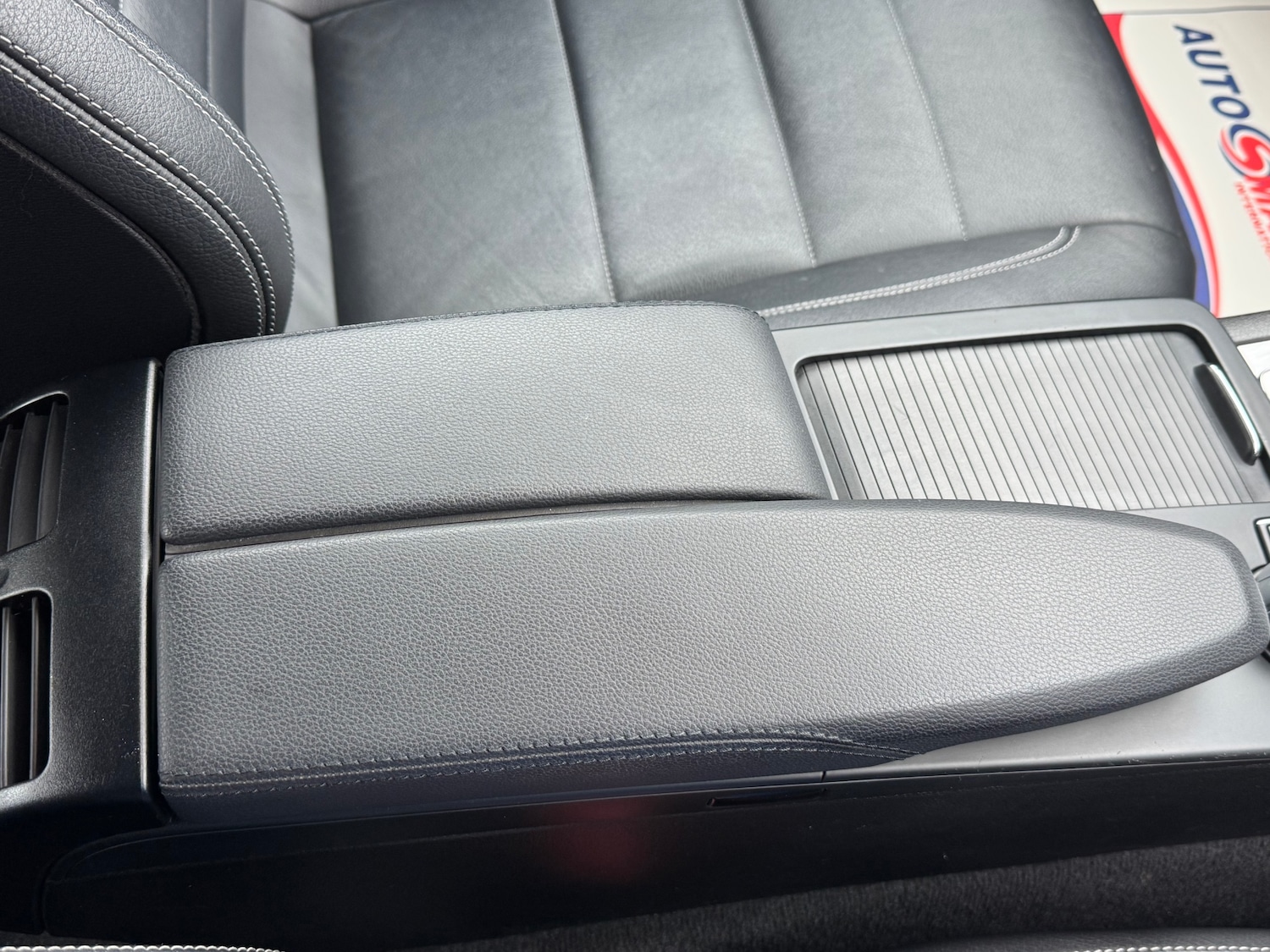 Used Mercedes-Benz E Class 2013 for sale - 76725977: Photo 45