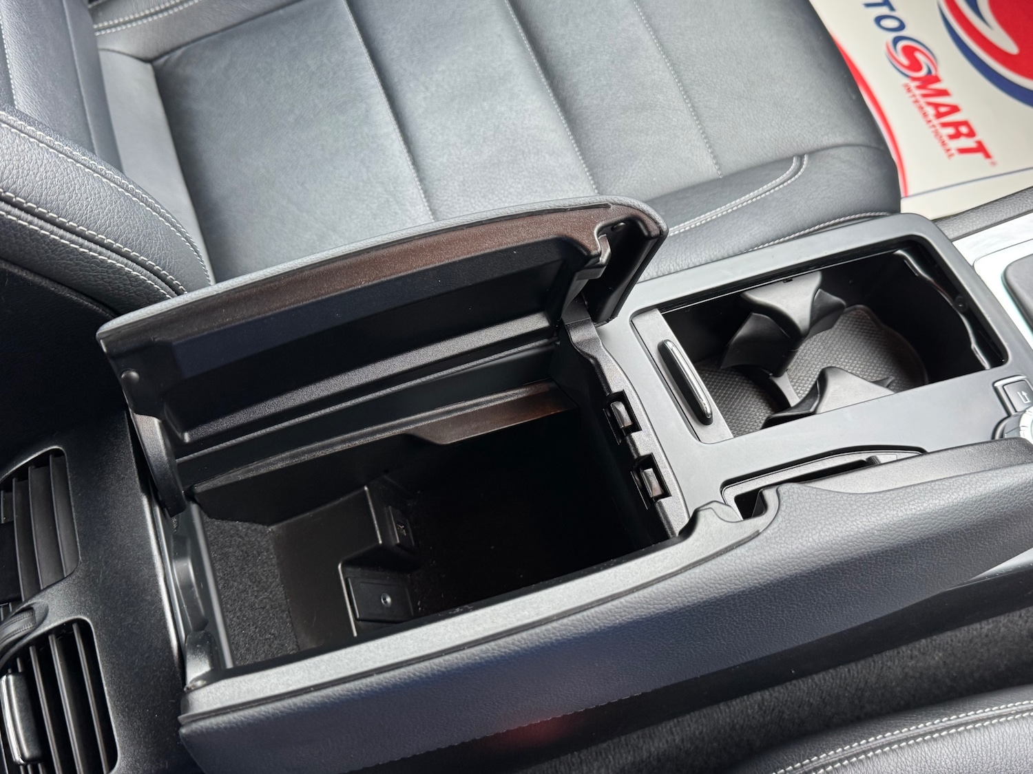 Used Mercedes-Benz E Class 2013 for sale - 76725977: Photo 46