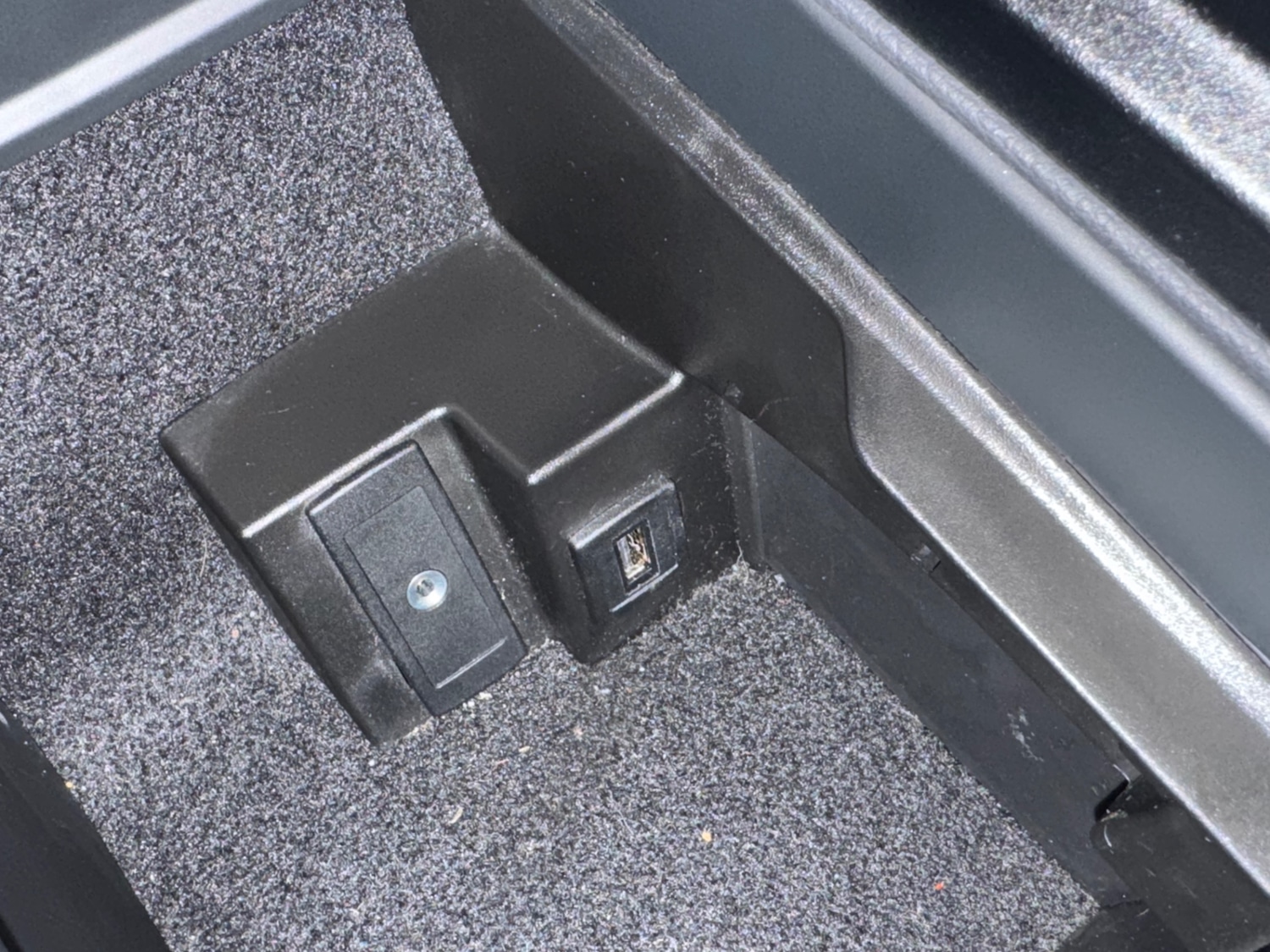 Used Mercedes-Benz E Class 2013 for sale - 76725977: Photo 47