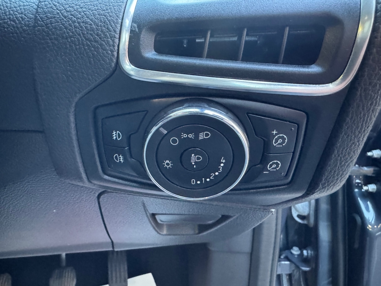 Used Ford Focus 2011 for sale - 76799652: Photo 34