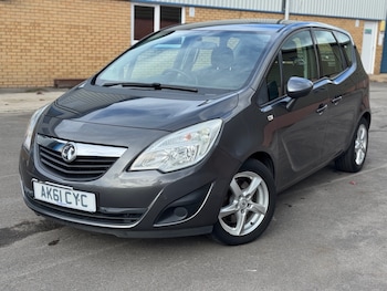 2011 (61) - 1.7 CDTi 16V Exclusiv 5dr Auto