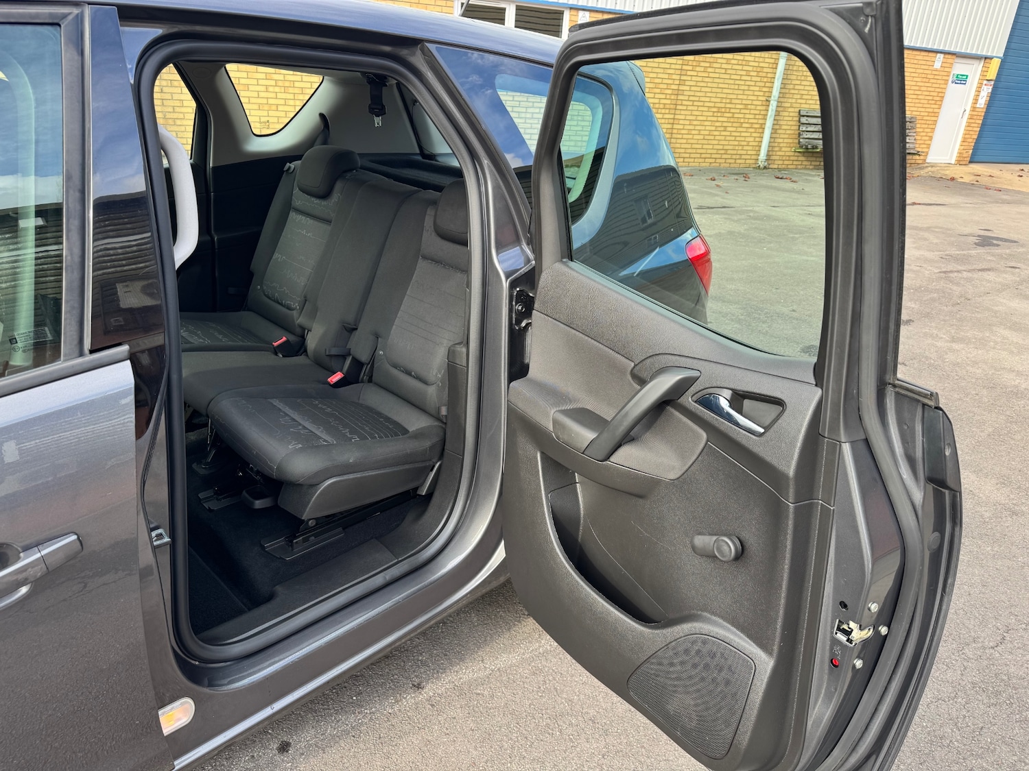 Used Vauxhall Meriva 2011 for sale - 76725988: Photo 23