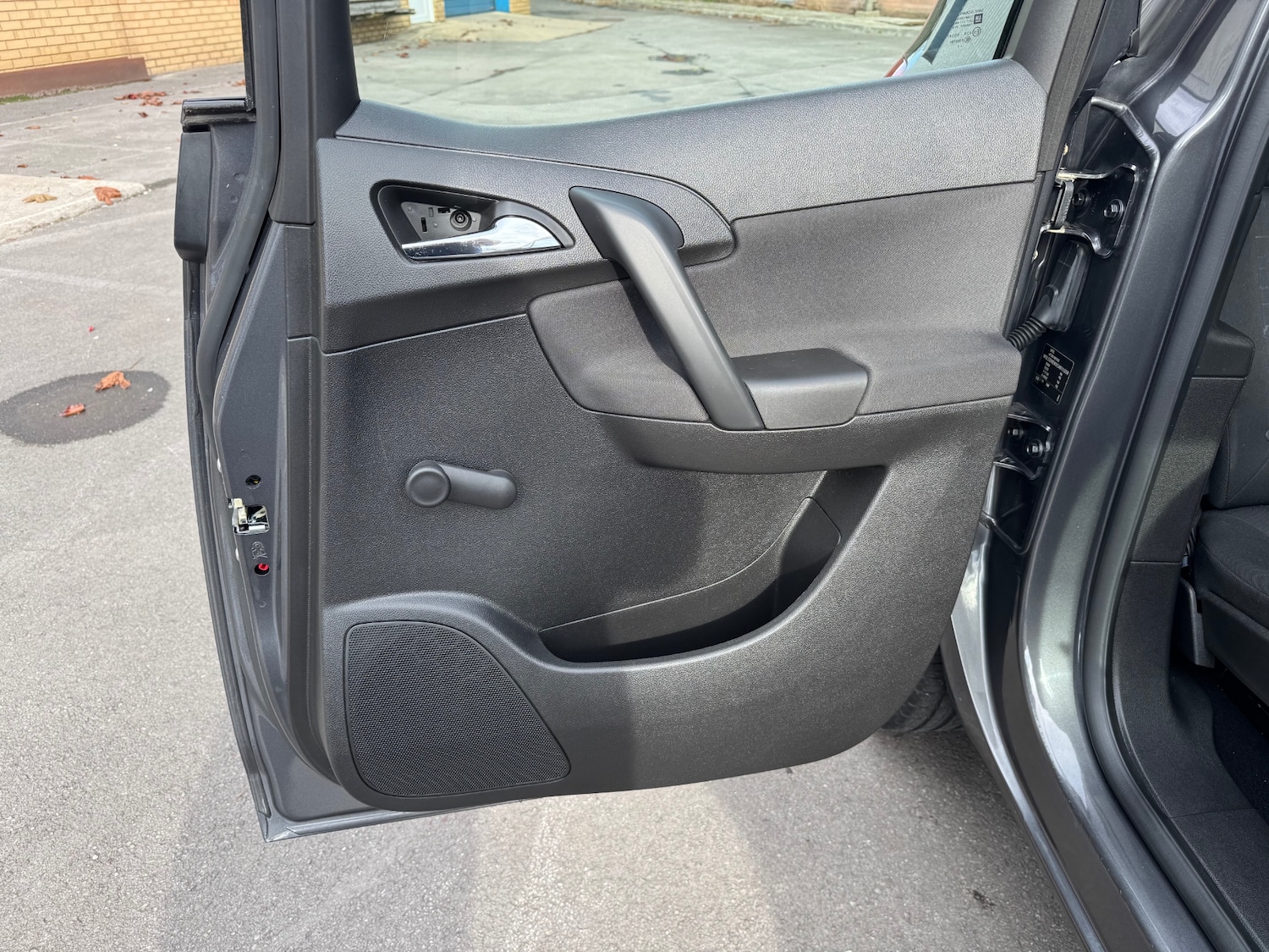 Used Vauxhall Meriva 2011 for sale - 76725988: Photo 31