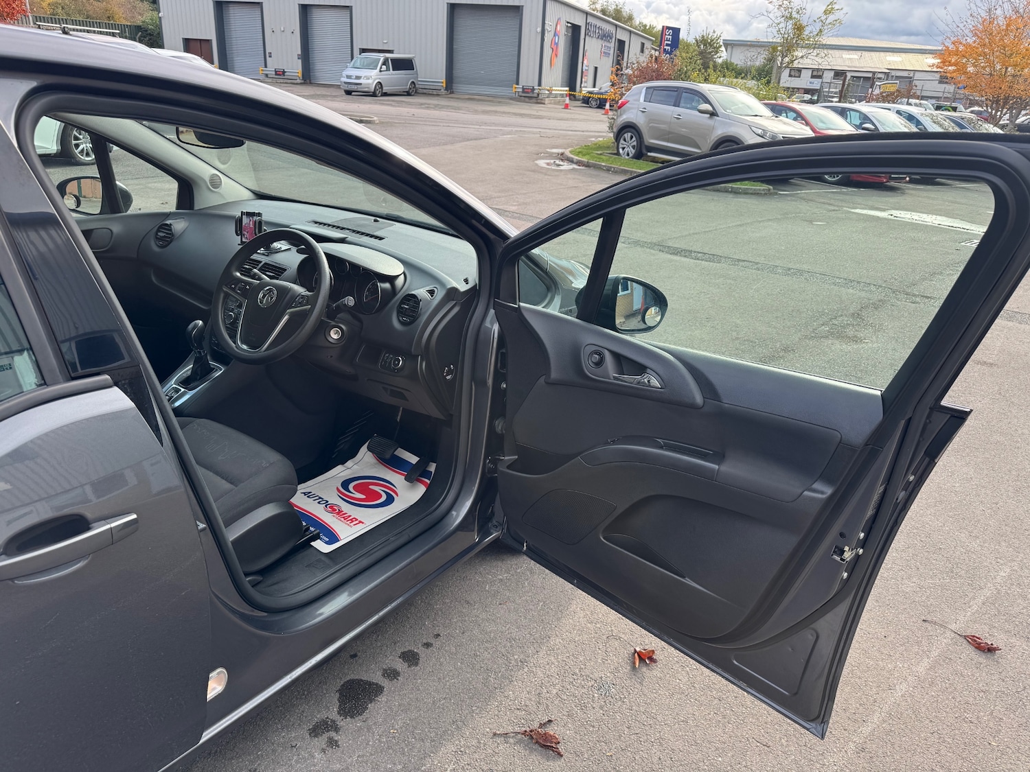 Used Vauxhall Meriva 2011 for sale - 76725988: Photo 34