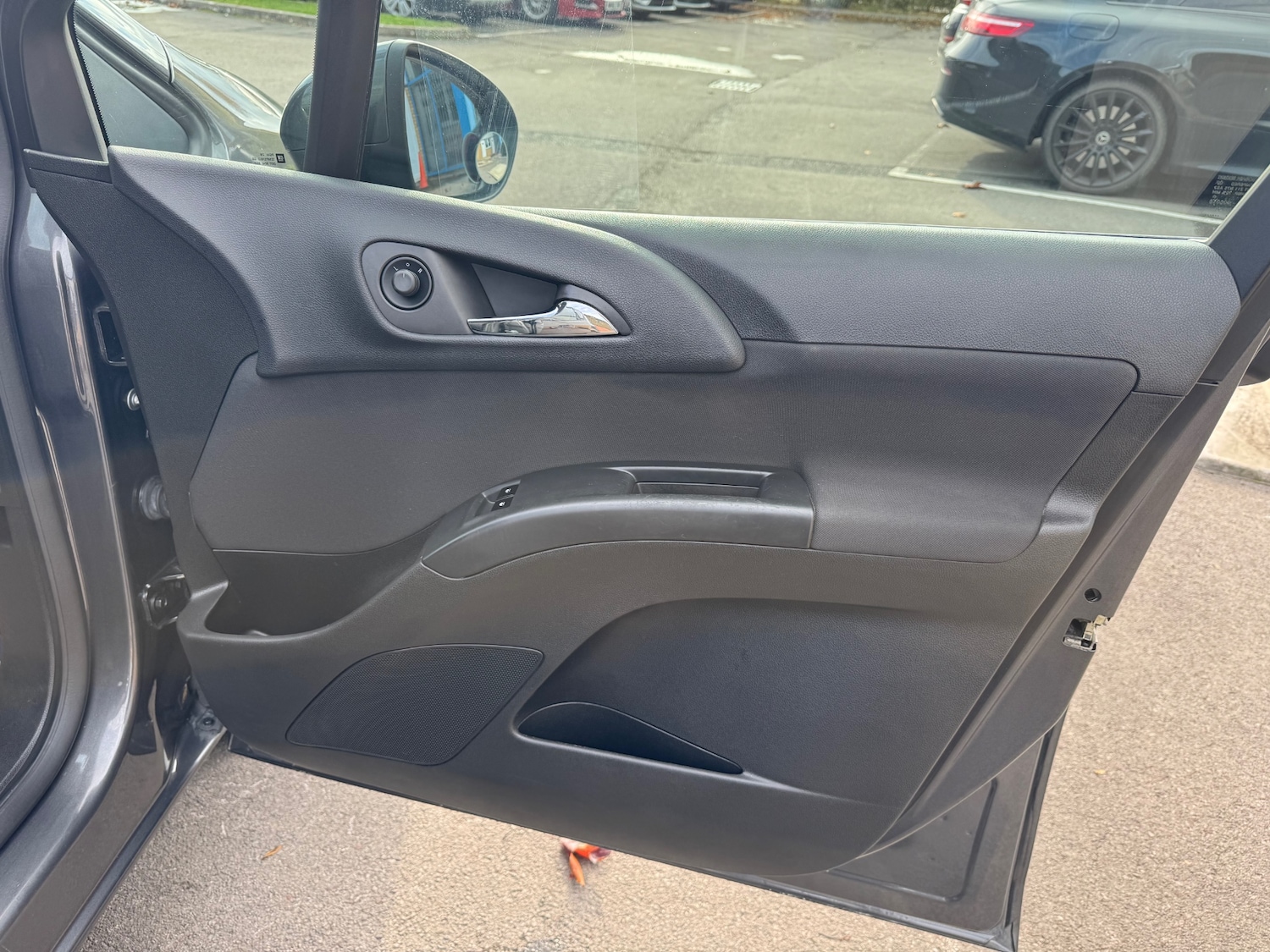 Used Vauxhall Meriva 2011 for sale - 76725988: Photo 35