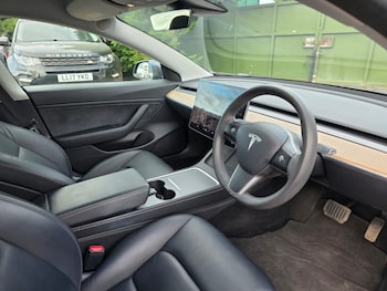 Used Tesla Model 3 2021 for sale - 76932125: Photo