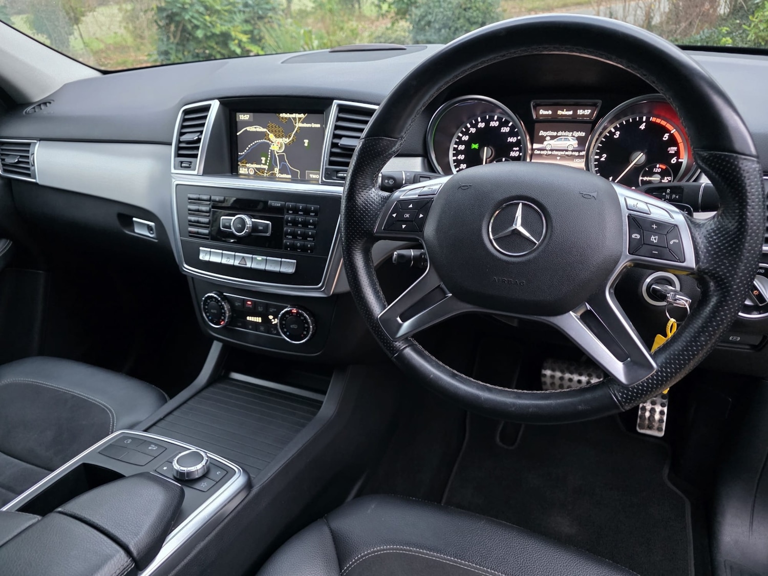 Used Mercedes-Benz M Class 2013 for sale - 77055034: Photo 2