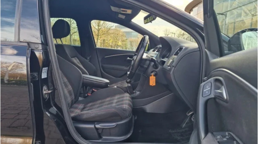 Used Volkswagen Polo 2016 for sale - 77649714: Photo 9