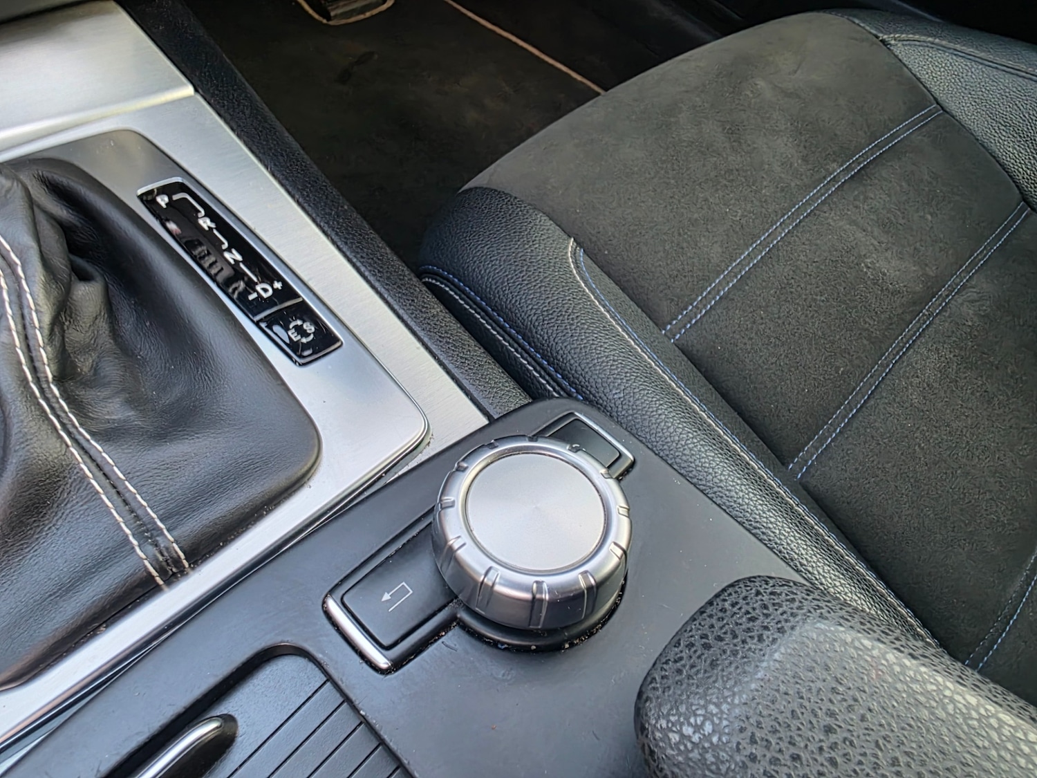 Used Mercedes-Benz C Class 2015 for sale - 76407245: Photo 44