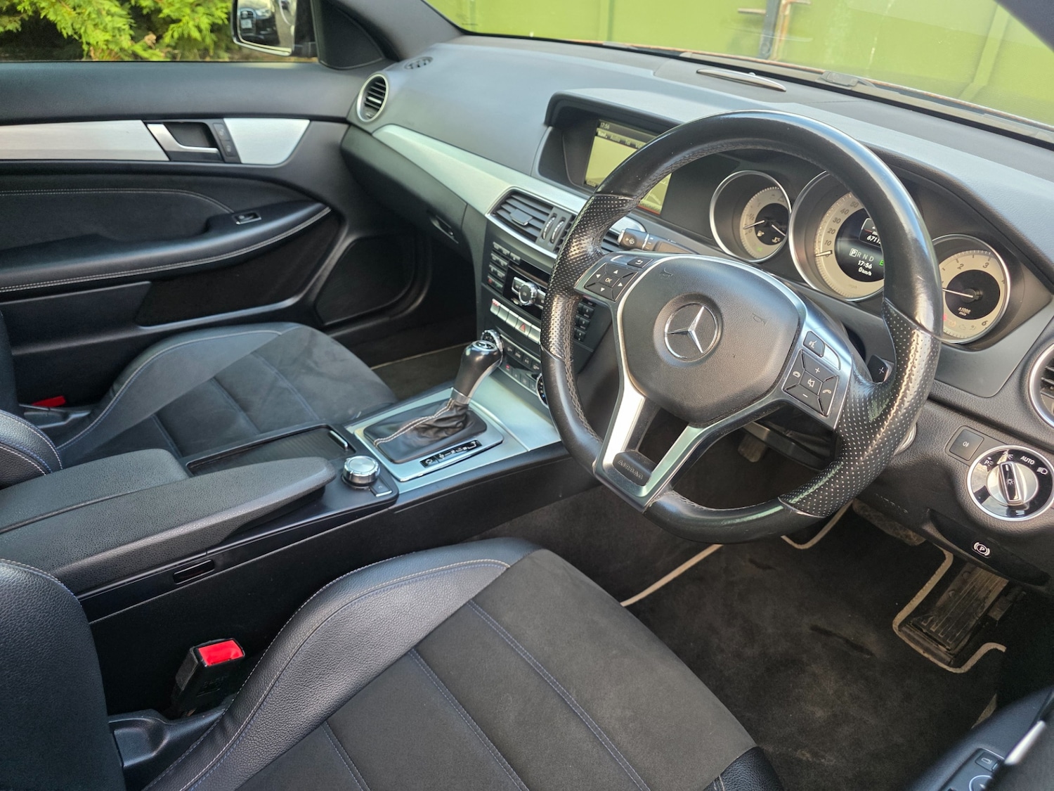 Used Mercedes-Benz C Class 2015 for sale - 76407245: Photo 55