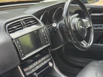 Used Jaguar XE 2017 for sale - 79107900: Photo