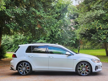 Used Volkswagen Golf 2019 for sale - 76101009: Photo