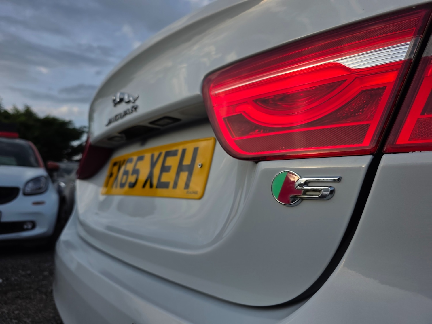 Used Jaguar XE 2015 for sale - 76407329: Photo 12