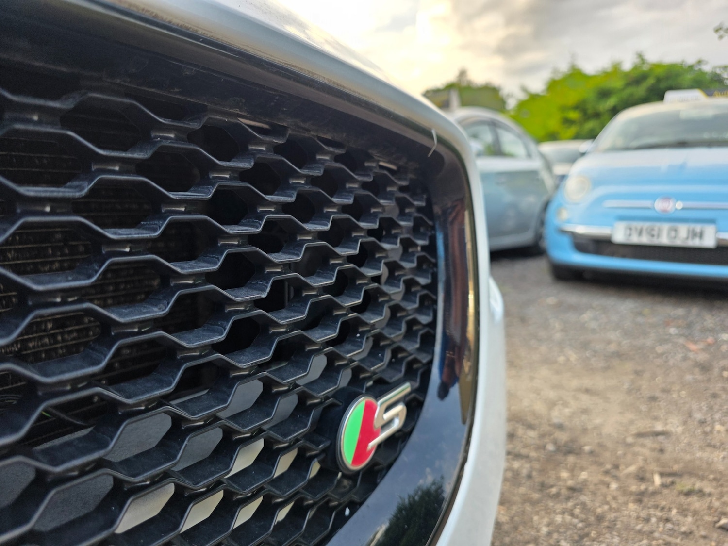 Used Jaguar XE 2015 for sale - 76407329: Photo 23