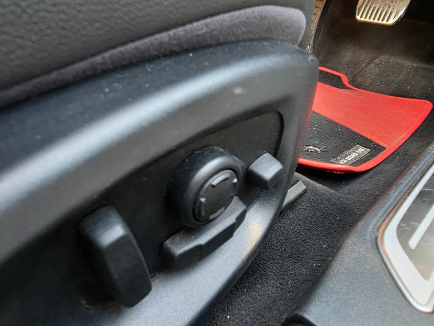 Used Jaguar XE 2015 for sale - 76407329: Photo 39