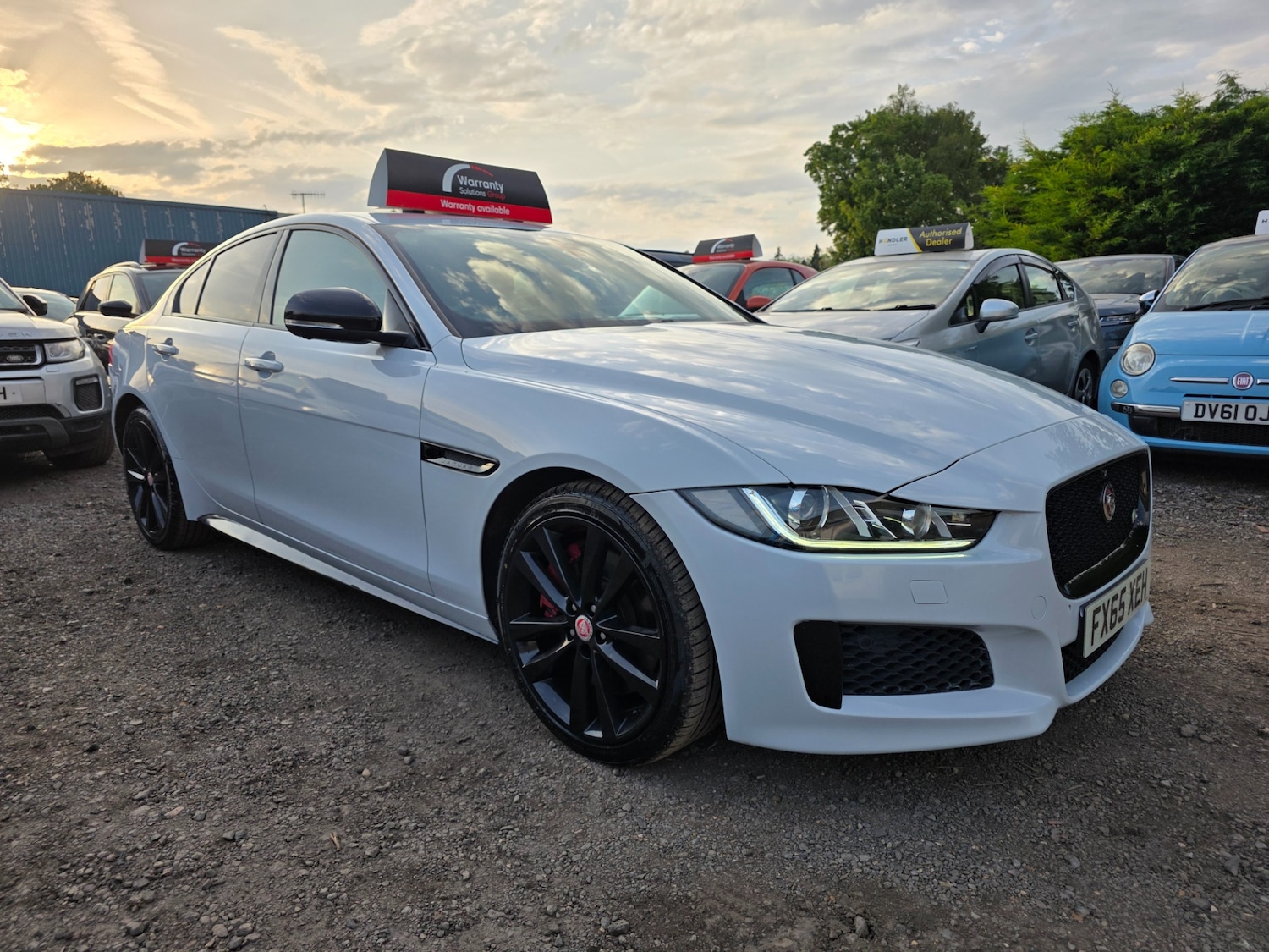 Used Jaguar XE 2015 for sale - 76407329: Photo 4