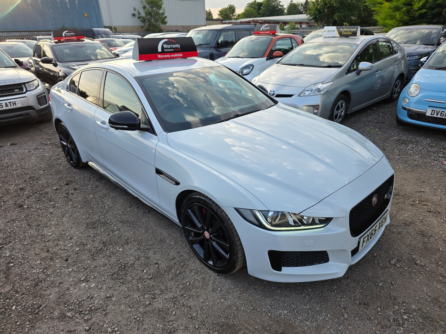 Used Jaguar XE 2015 for sale - 76407329: Photo 5