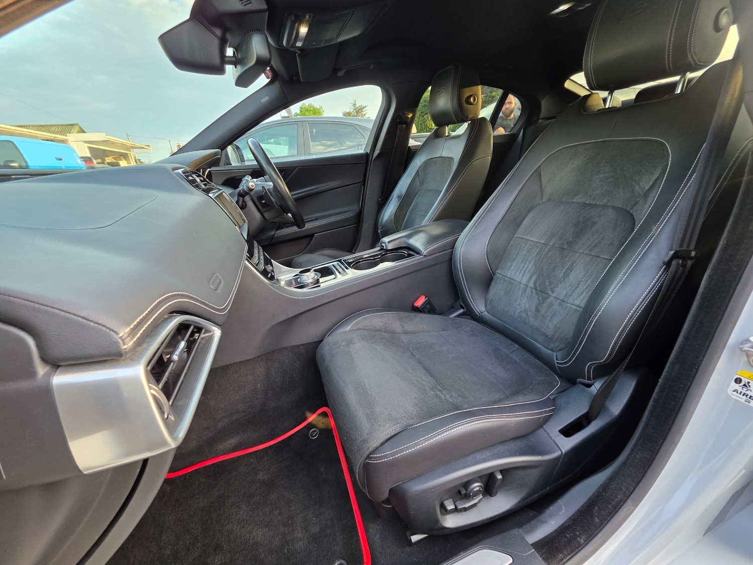 Used Jaguar XE 2015 for sale - 76407329: Photo 53