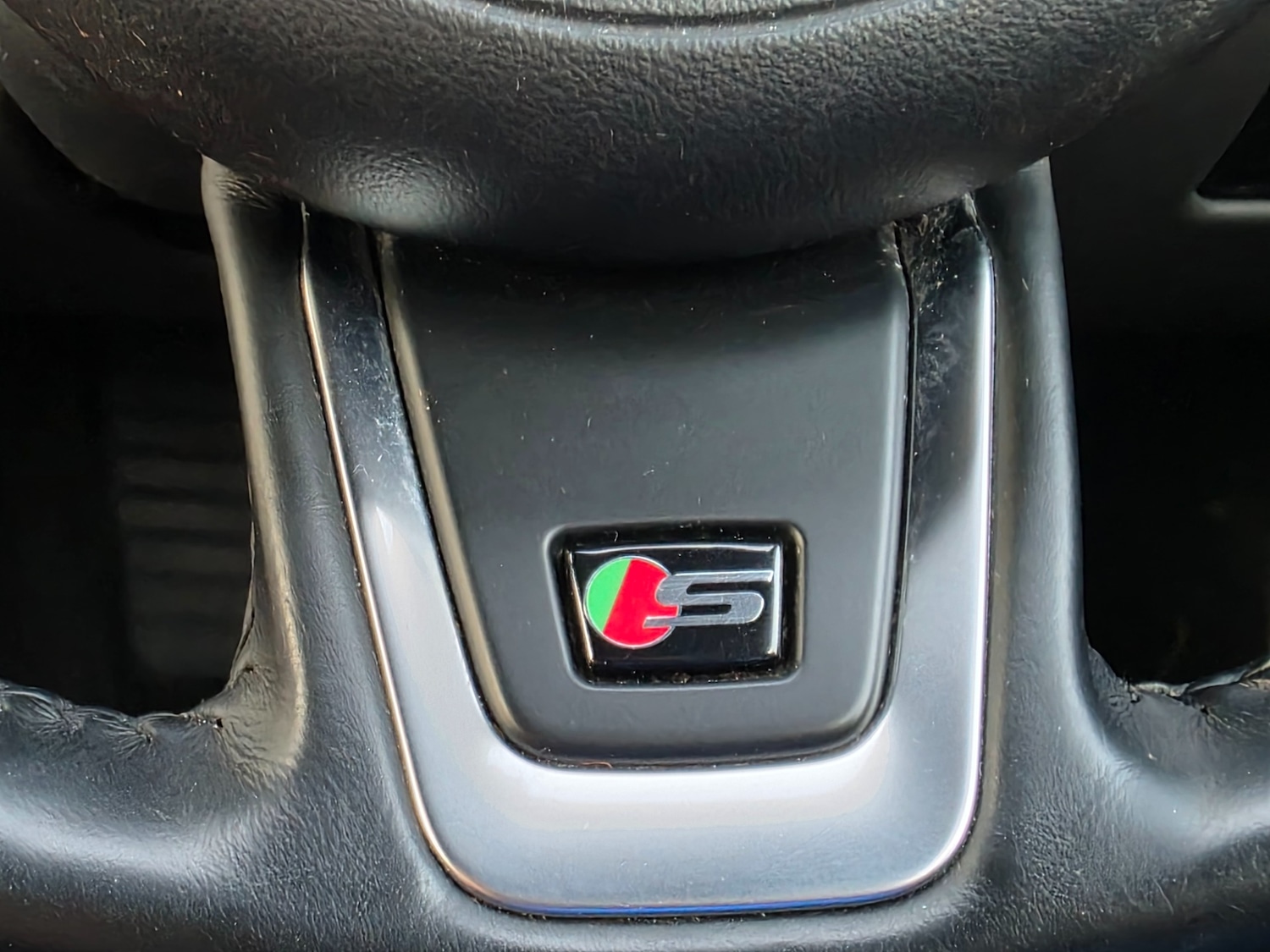 Used Jaguar XE 2015 for sale - 76407329: Photo 58