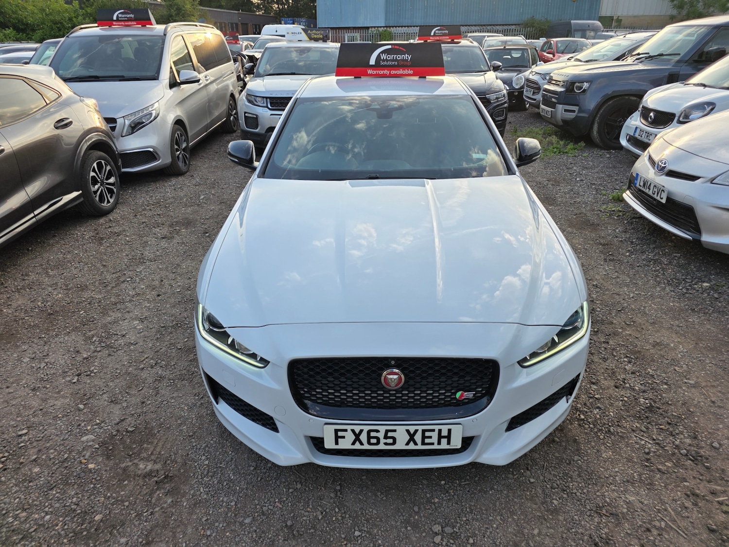 Used Jaguar XE 2015 for sale - 76407329: Photo 6