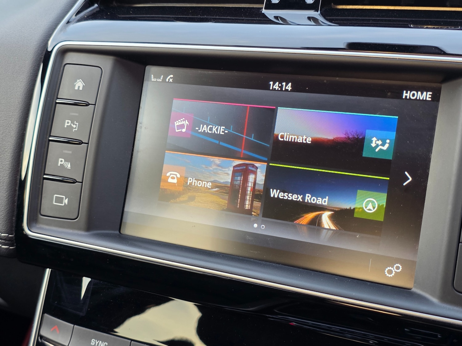 Used Jaguar XE 2015 for sale - 76407329: Photo 60