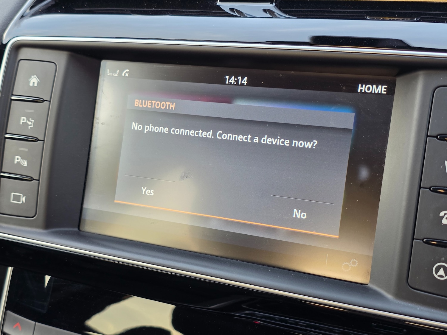 Used Jaguar XE 2015 for sale - 76407329: Photo 61