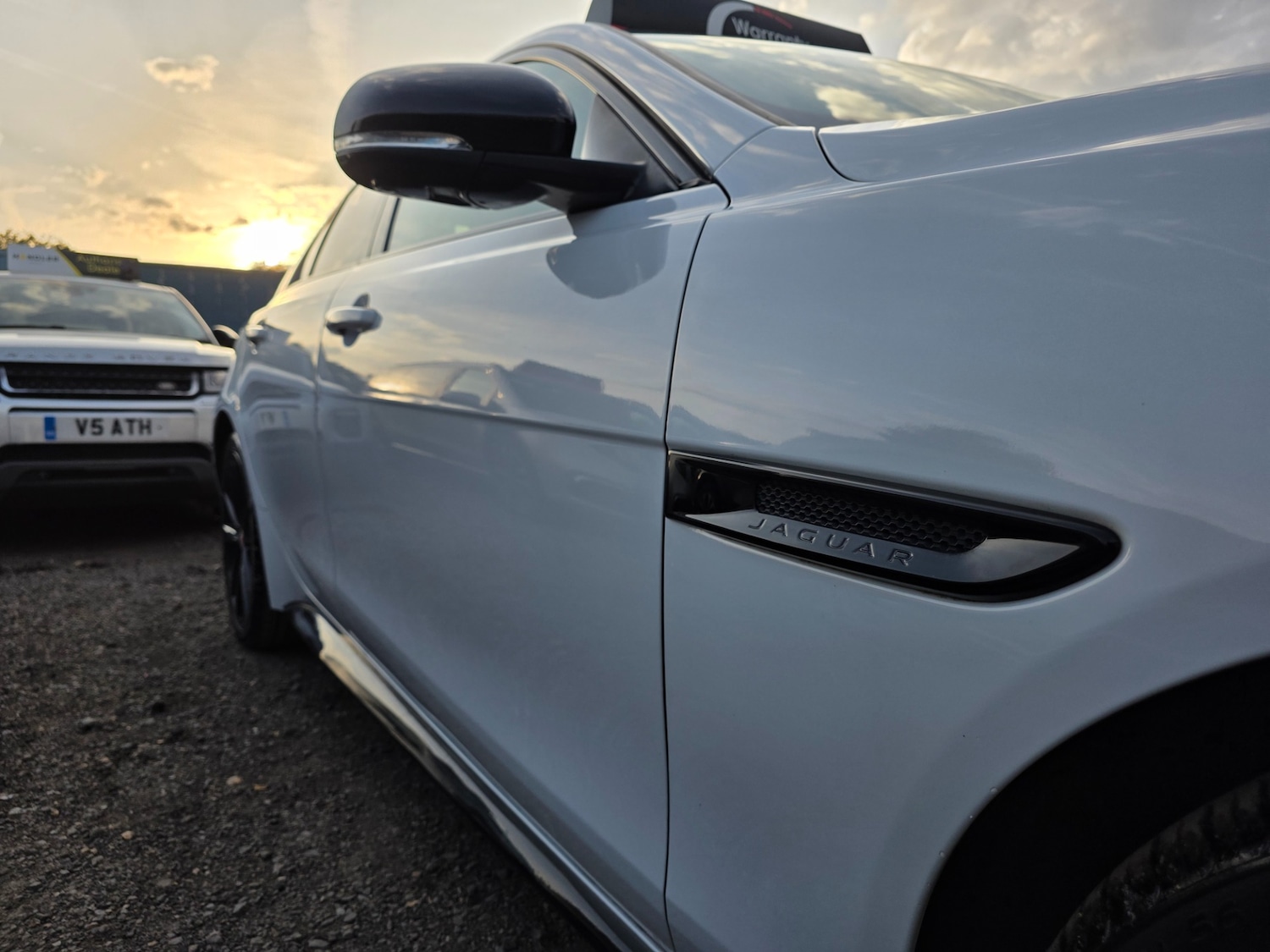 Used Jaguar XE 2015 for sale - 76407329: Photo 9