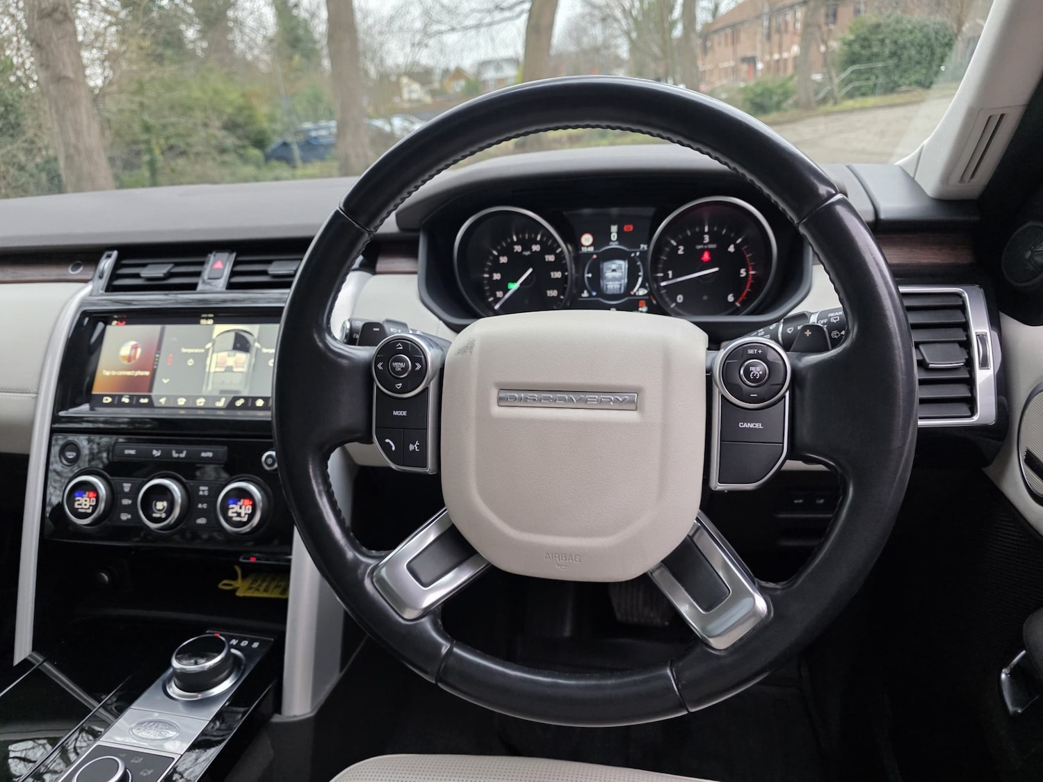 Used Land Rover Discovery 2017 for sale - 77432550: Photo 12