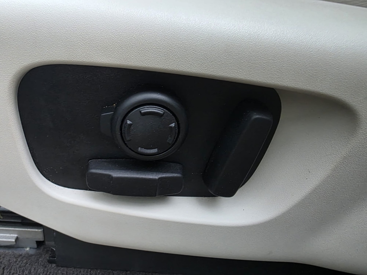 Used Land Rover Discovery 2017 for sale - 77432550: Photo 29