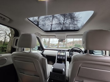 Used Land Rover Discovery 2017 for sale - 77432550: Photo