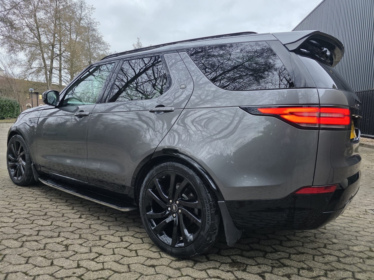 Used Land Rover Discovery 2017 for sale - 77432550: Photo 5