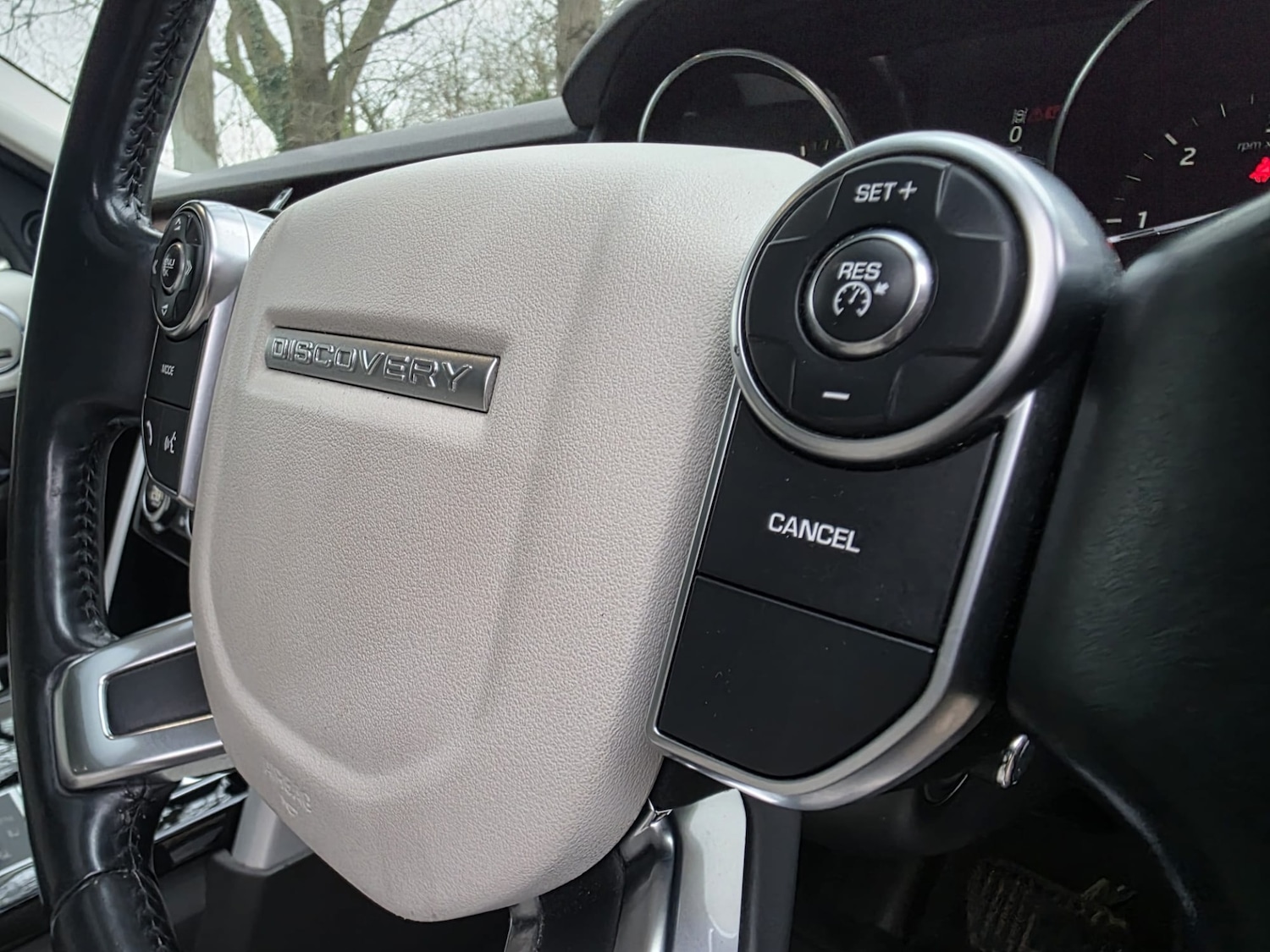 Used Land Rover Discovery 2017 for sale - 77432550: Photo 80