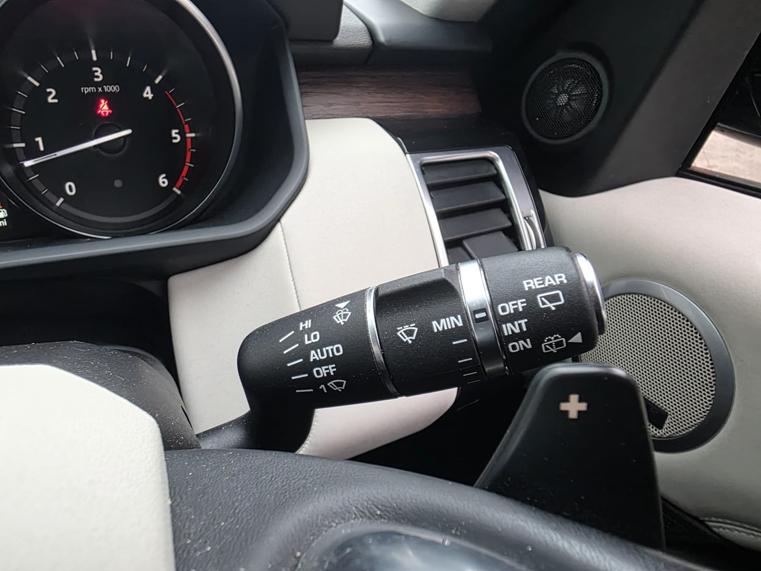 Used Land Rover Discovery 2017 for sale - 77432550: Photo 88