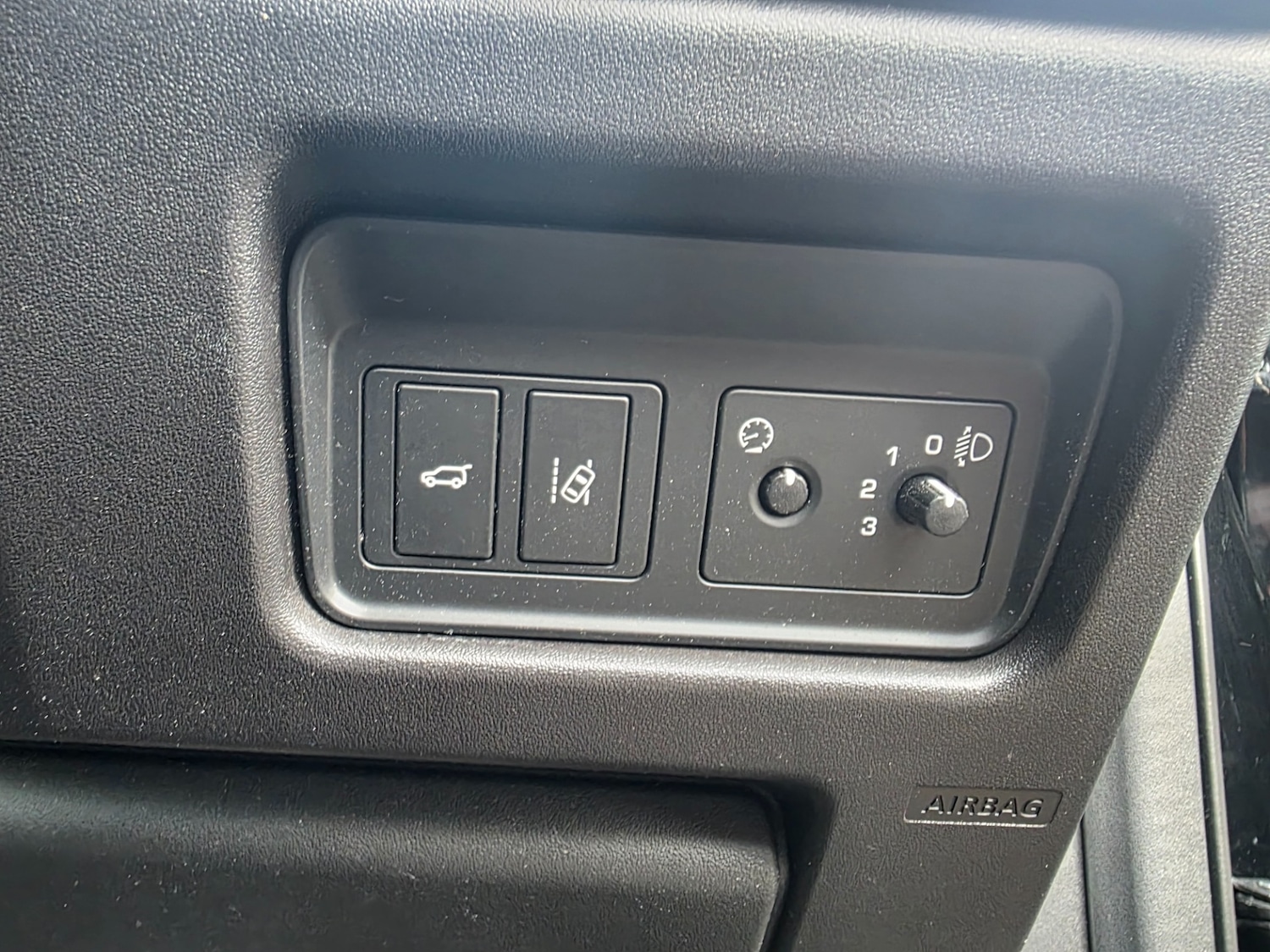 Used Land Rover Discovery Sport 2017 for sale - 76319225: Photo 32