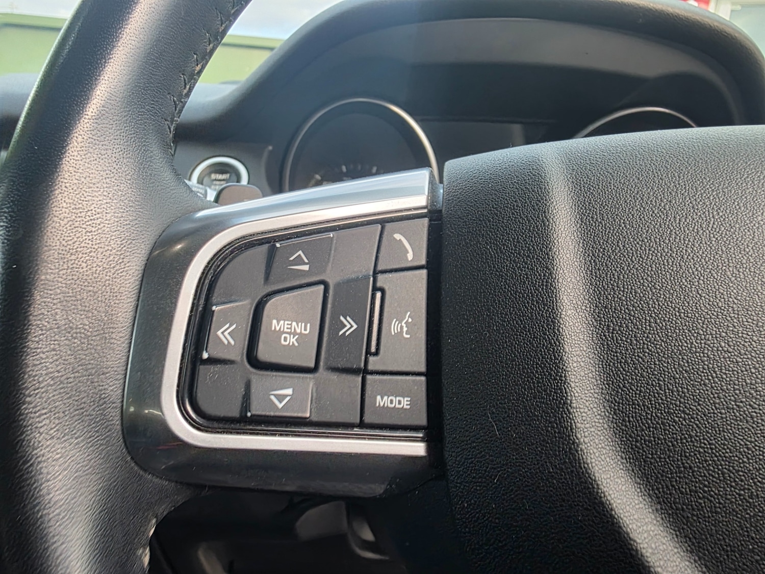 Used Land Rover Discovery Sport 2017 for sale - 76319225: Photo 35