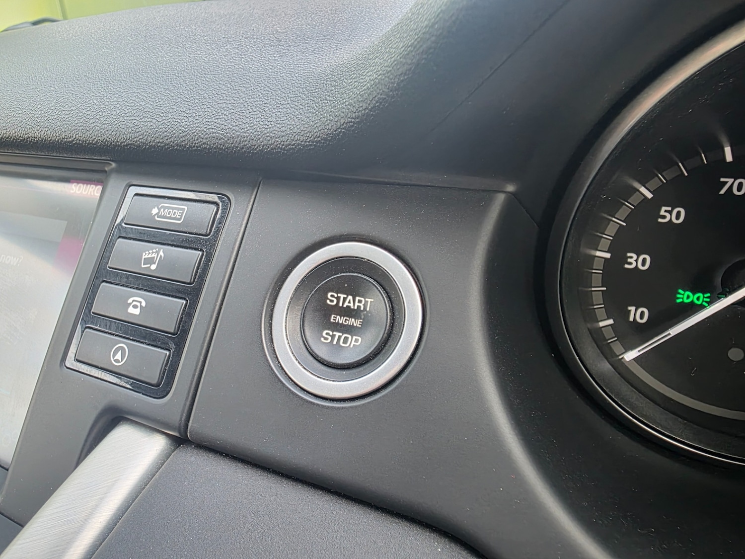 Used Land Rover Discovery Sport 2017 for sale - 76319225: Photo 37