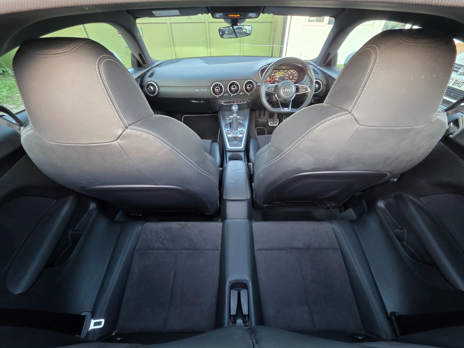 Vehicle 29