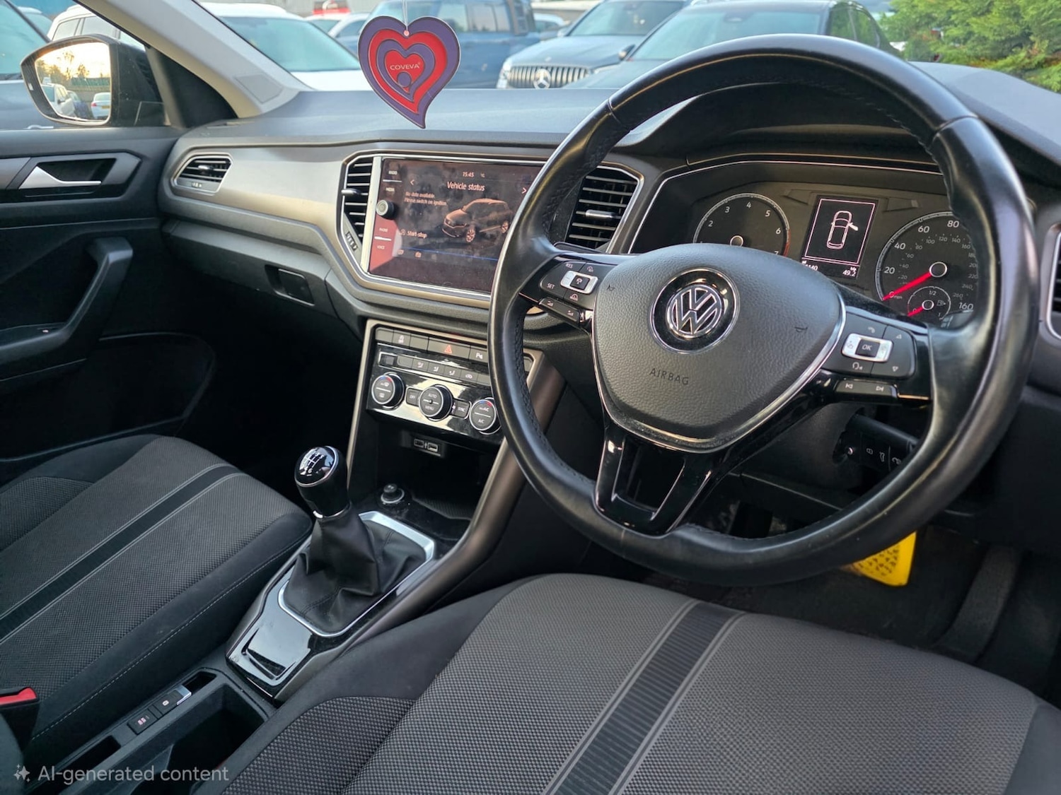 Used Volkswagen T-Roc 2018 for sale - 76935442: Photo 2