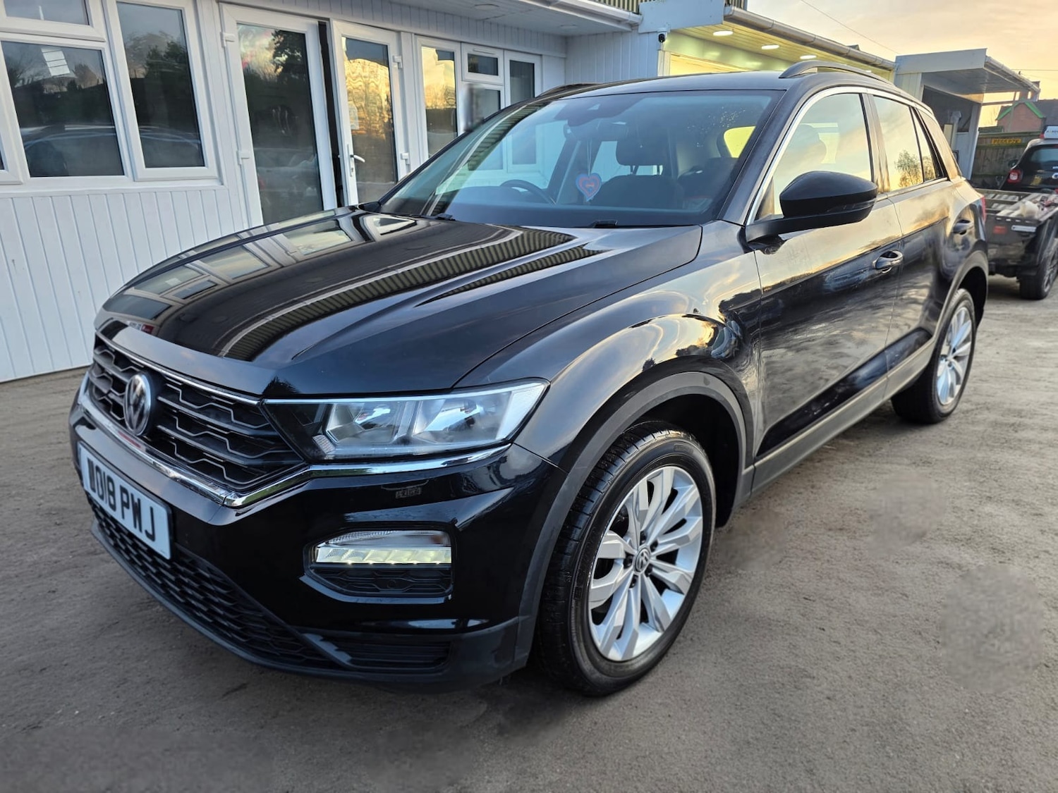 Used Volkswagen T-Roc 2018 for sale - 76935442: Photo 5