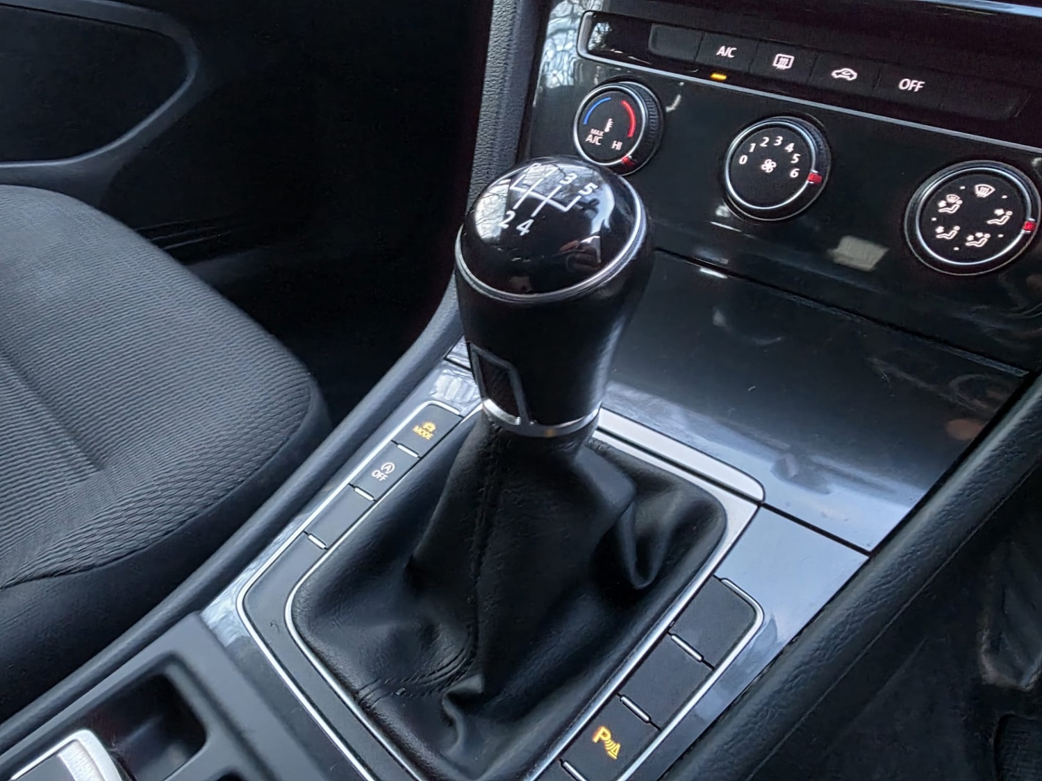 Used Volkswagen Golf 2019 for sale - 77555011: Photo 25