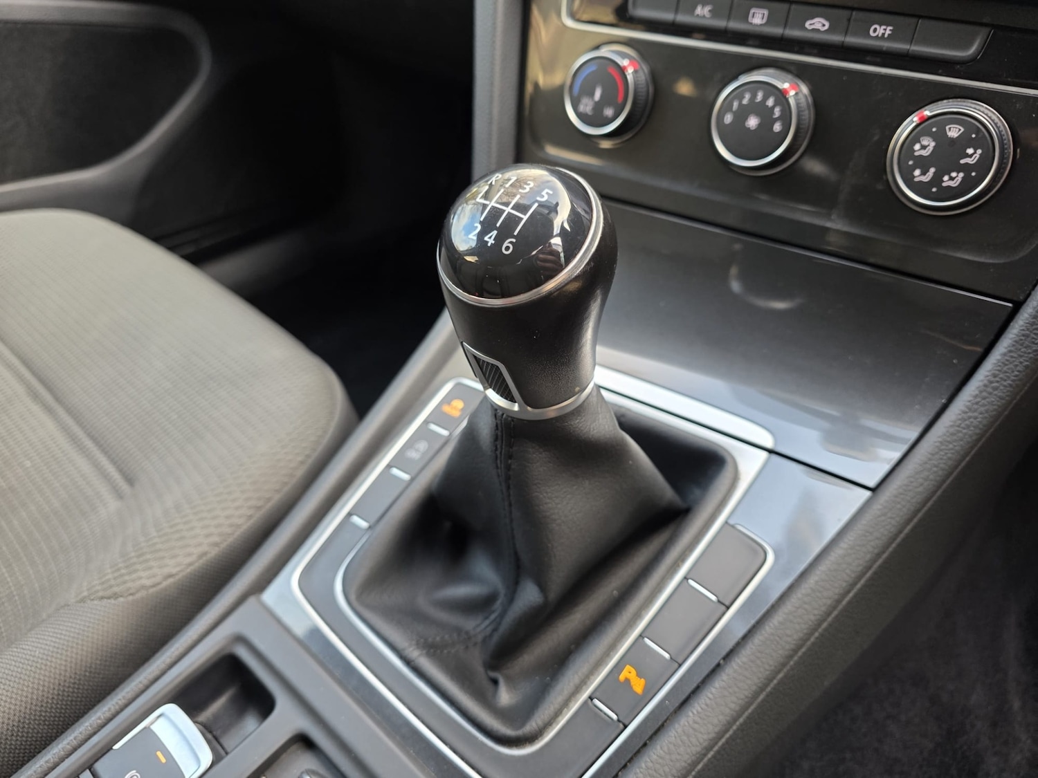 Used Volkswagen Golf 2018 for sale - 77055934: Photo 14