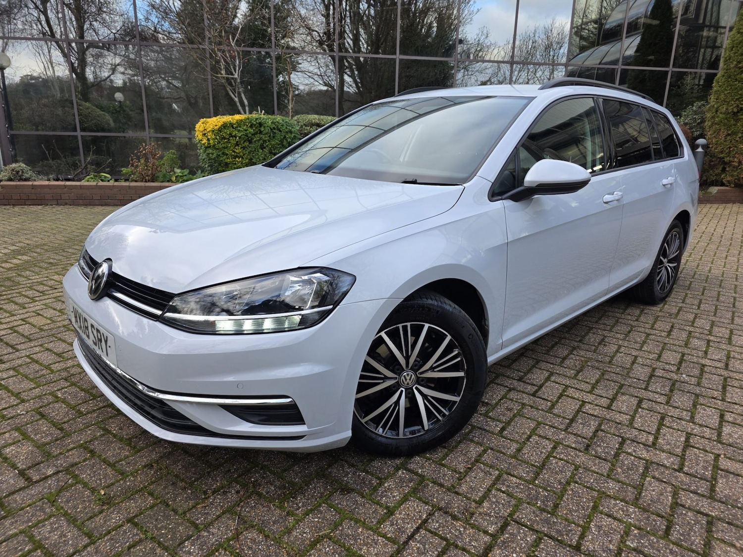 Used Volkswagen Golf 2018 for sale - 77055934: Photo 3