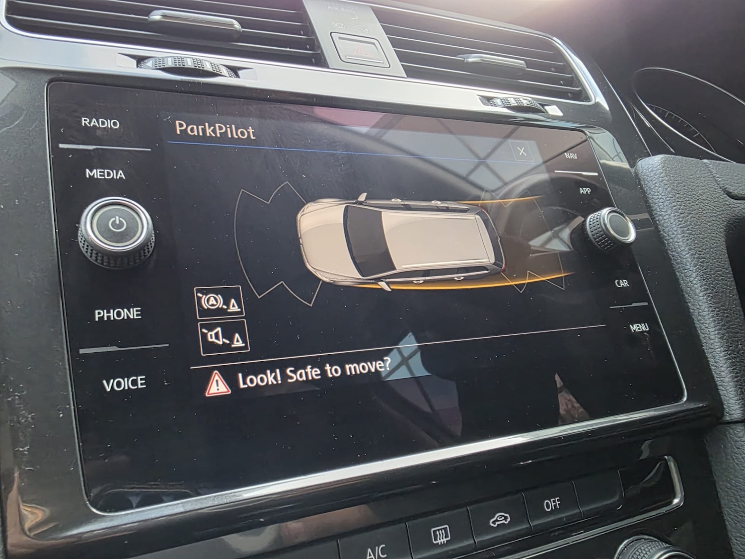 Used Volkswagen Golf 2018 for sale - 77055934: Photo 8