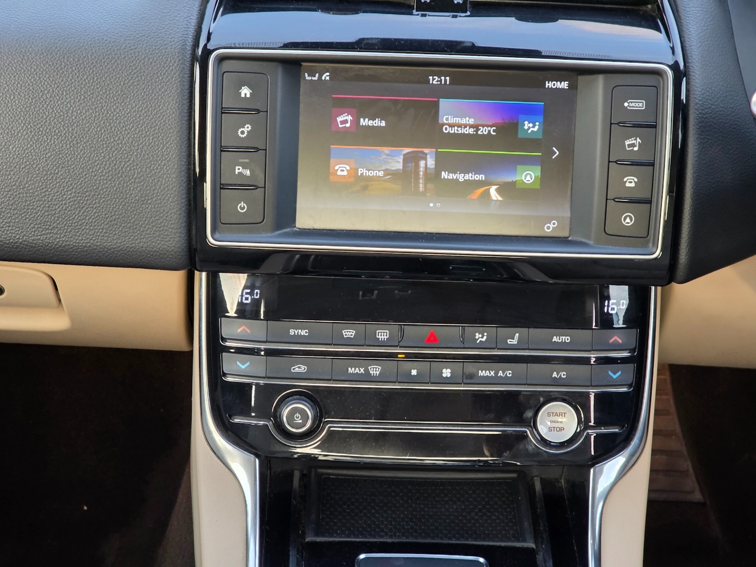 Used Jaguar XE 2018 for sale - 76402943: Photo 14