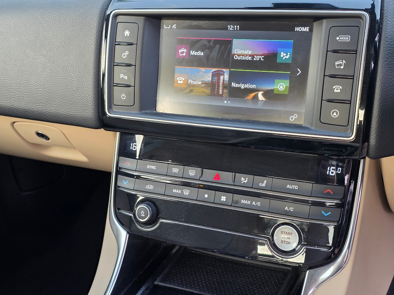 Used Jaguar XE 2018 for sale - 76402943: Photo 21