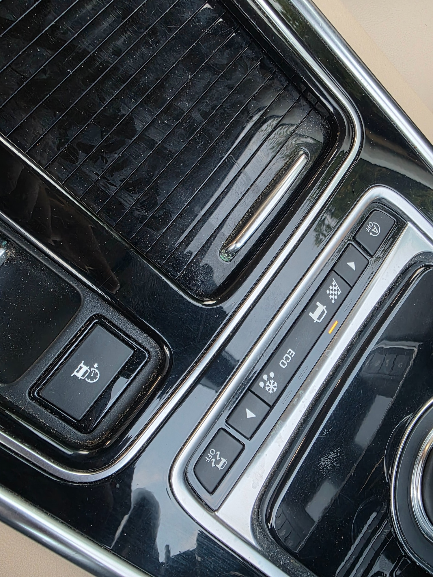 Used Jaguar XE 2018 for sale - 76402943: Photo 33