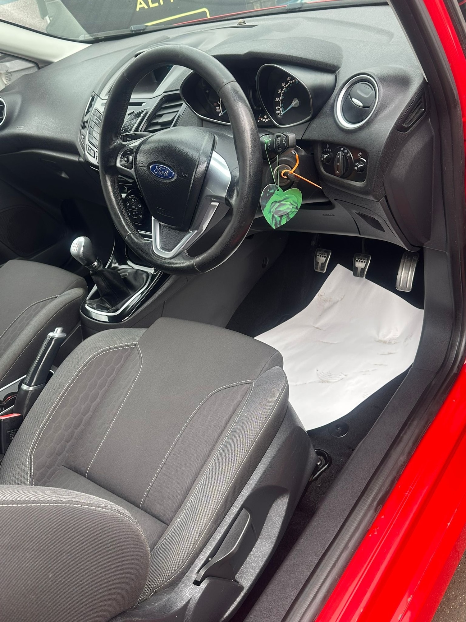 Used Ford Fiesta 2014 for sale - 76931120: Photo 10