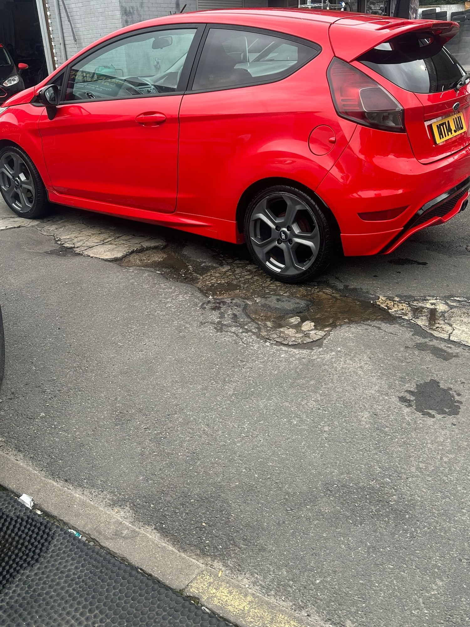 Used Ford Fiesta 2014 for sale - 76931120: Photo 15