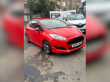 Used Ford Fiesta 2014 for sale - 76931120: Photo
