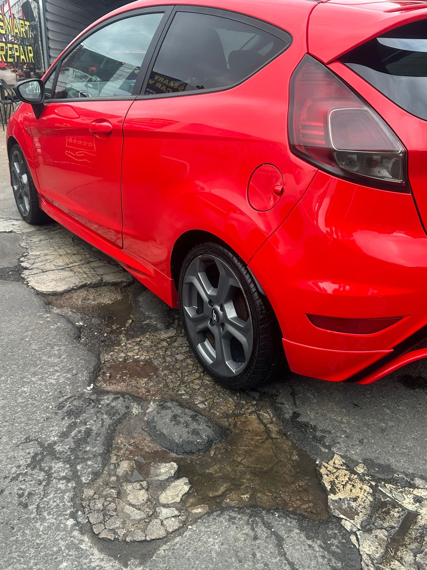 Used Ford Fiesta 2014 for sale - 76931120: Photo 6